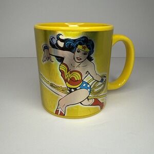 Wonder Woman DC Comics Large 20 OZ Yellow Distressed Foil Graphic Coffee Mug Cup